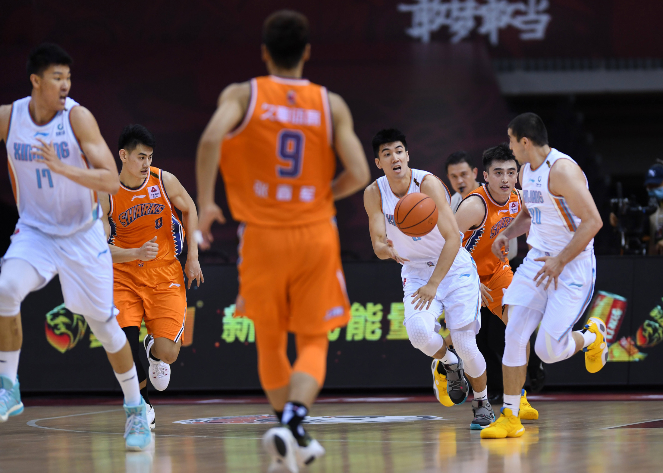 包含华盛顿奇才围绕CBA季后赛强势反弹关键时刻拉齐奥备战国王杯，媒体一致点评：清晨勒沃库森强势反弹的词条